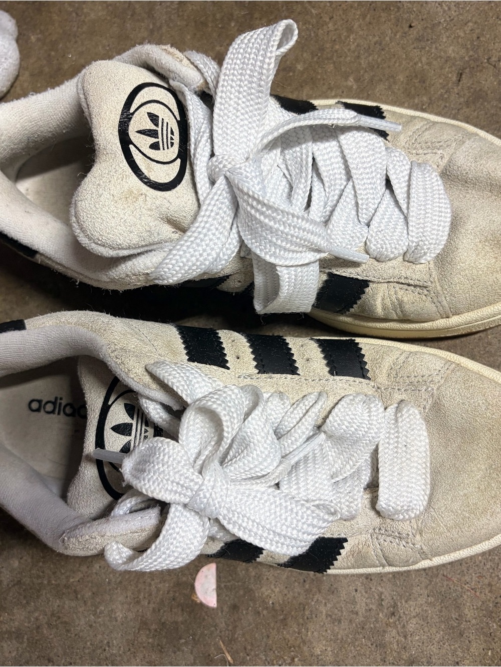Adidas campus Sneaker with Black Three Stripes - White